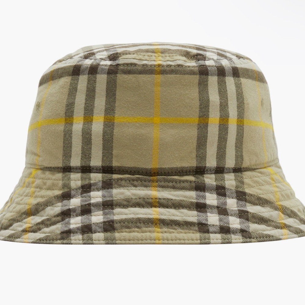 Burberry bucket hat